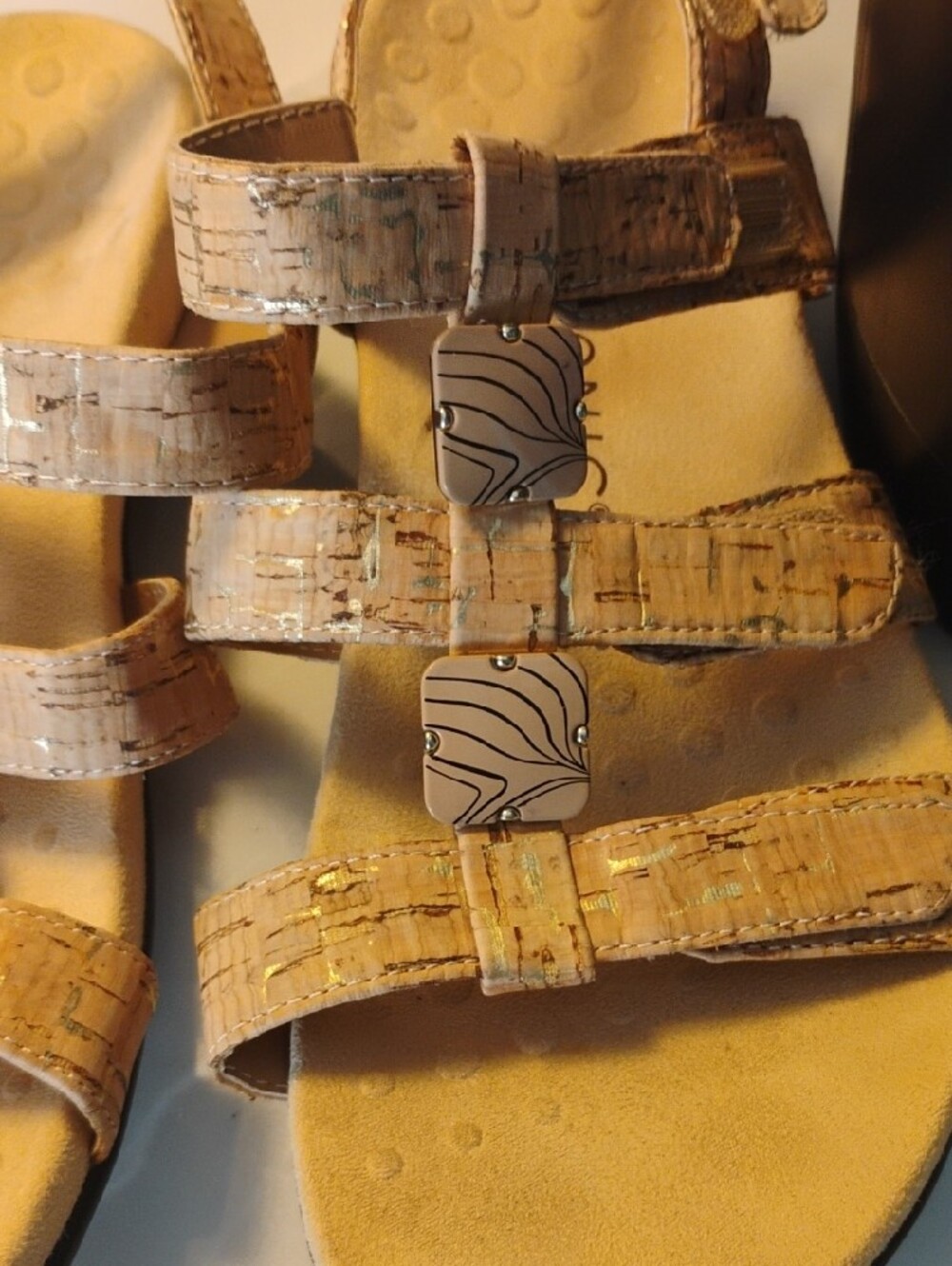 Vionic Beige Cork-Pattern Strappy Sandals sz 11 - Picture 4 of 12